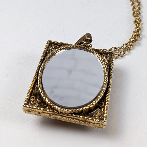 Vintage Victorian Dome Pendant Necklace w/ Dried Flowers - Picture 6 of 9